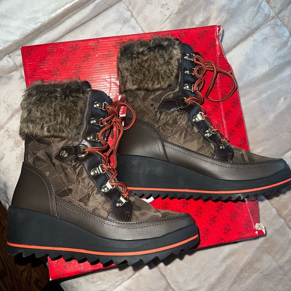 Camo snow boots